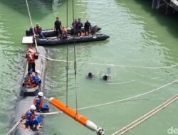 Kapal Selam Tanpa AwakKSOT Uji Tembak di Laut Surabaya, Dipantau Prabowo: Indonesia Siap Hadapi Ancaman Laut!