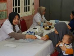 Di Senen, Brimob Polda Metro Gelar Bakti Kesehatan demi Dekat dengan Warga