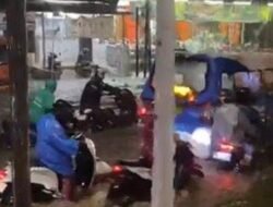 Tragedi Jalan Panjang Kebon Jeruk: Banjir Melumpuhkan Lalu Lintas!