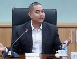 “Pimpinan DPRD DKI Minta Mesin Tap MRT Ngadat Diperbaiki: Ganggu Penumpang!”