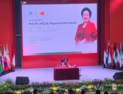 Tak Punya HP, Megawati Ungkap: “Everybody Wants to Know Me!” — Fenomena Keberadaan Tanpa Teknologi Modern! [klik disini]
