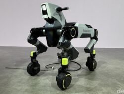 “Unik! Suzuki Perkenalkan Kendaraan Robot Mirip Hewan yang Bisa Ditunggangi, Bisakah Ini Menjadi masa Depan Transportasi?”