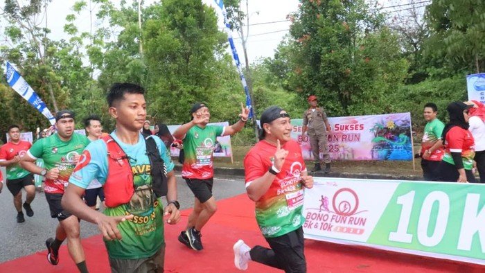 Kapolda dan Gubernur Riau Buka Bono Fun Run, Dukung Momentum HUT Pelalawan Ke-26