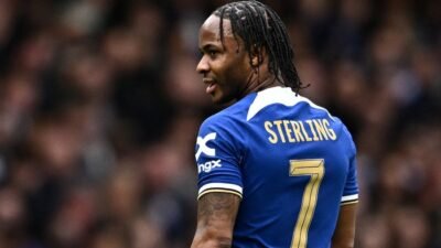 Sterling di Chelsea: Bisnis yang Jelek atau Skuat yang Perlu Diperbaiki?