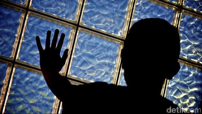 Nangis Dini Hari, Balita di Karawang Dianiaya Pacar Ibunya di Hotel: Kisah Menyedihkan yang Harus Diperhatikan!