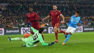 **Napoli Vs Roma: Rekor Buruk I Lupi di Depan Tantangan Papan Atas**