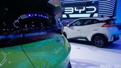“2026: Apakah Mobil Listrik-PHEV ‘Beringas’ Membuat Hybrid Tertinggal?”
