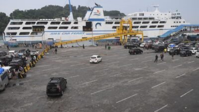 **Sempat Dipadati Truk**, Lalin di Pelabuhan Merak Kembali Normal, Pemicu Kebingungan Warga?