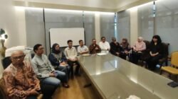 “Sejumlah Tokoh Lintas Generasi Sambangi Kediaman JK, Ini yang Dibahas: Menjelajahi Misteri Perjalanan Politik”