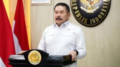 Bocah 11 Tahun Terjebak di dalam Kamar Setelah Kunci Tersedot Ke Air