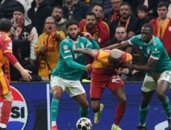 Tim Inggris Berjuang di Eropa, Arne Slot: Leg 2 Menentukan Harapan