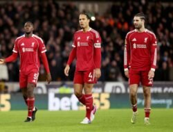 Liverpool dalam Krisis, Roy Keane Beri ‘Sarana Ngaca’