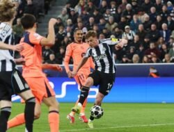 **Pressing Newcastle Merepotkan, Flick Minta Barcelona Goyahkan Mental Lawan!**