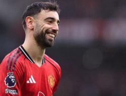 Bruno Fernandes Incar Gelar PFA 2026, dukung Carrick!