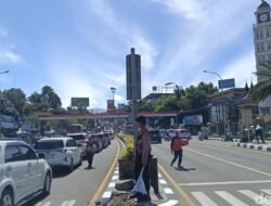 H+1 Lebaran: Puncak Bogor Tertahan, Titik-titik Hambatan Melanda!