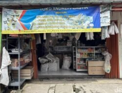Naiknya Harga Plastik, Pedagang Bekasi Rela Cuan Tipis demi Tetap Laris